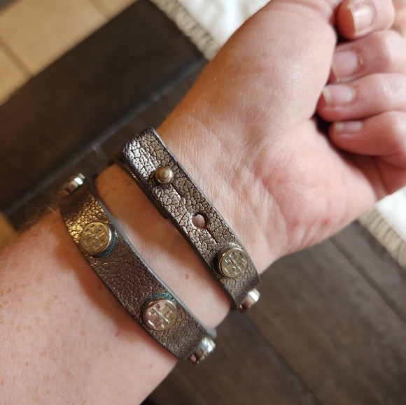 Tory Burch silver wrap bracelet - Picture 3 of 4